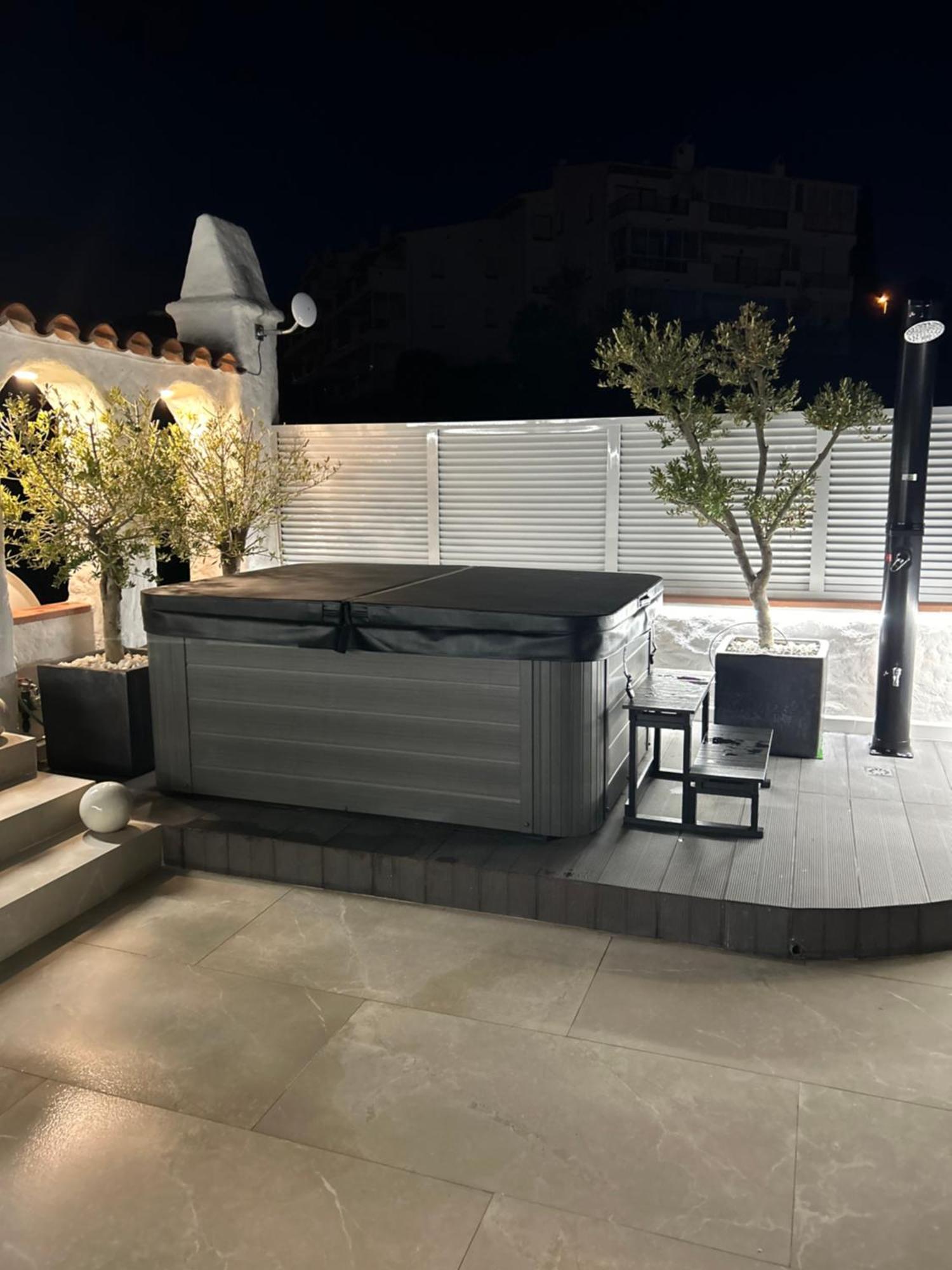 Appartement Duplex Rosas Avec Terrasse Magnifique Jacuzzi Vue Mer Екстер'єр фото