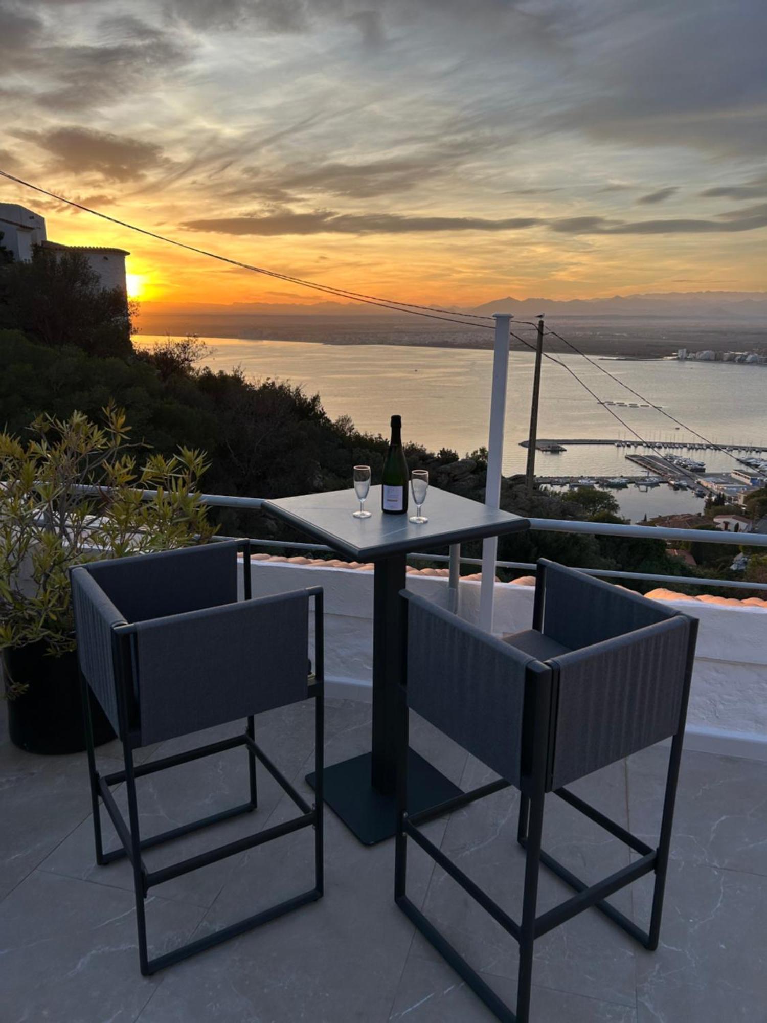 Appartement Duplex Rosas Avec Terrasse Magnifique Jacuzzi Vue Mer Екстер'єр фото