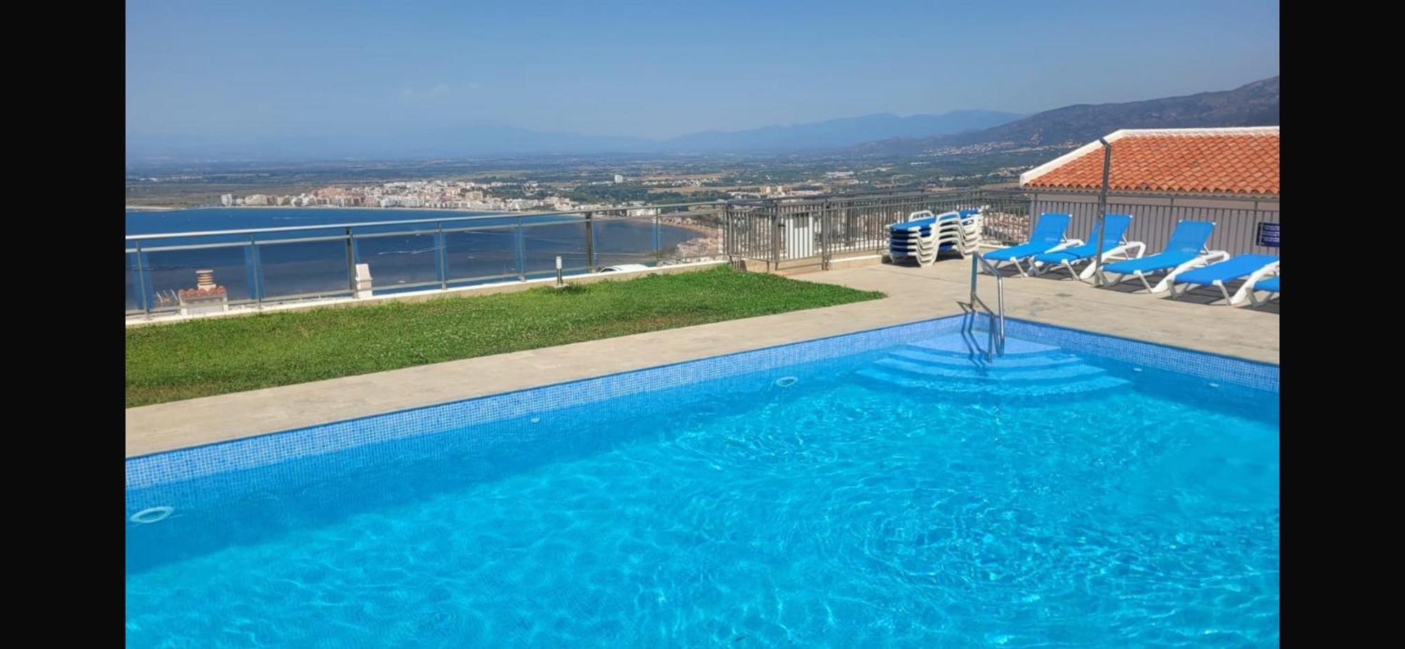 Appartement Duplex Rosas Avec Terrasse Magnifique Jacuzzi Vue Mer Екстер'єр фото