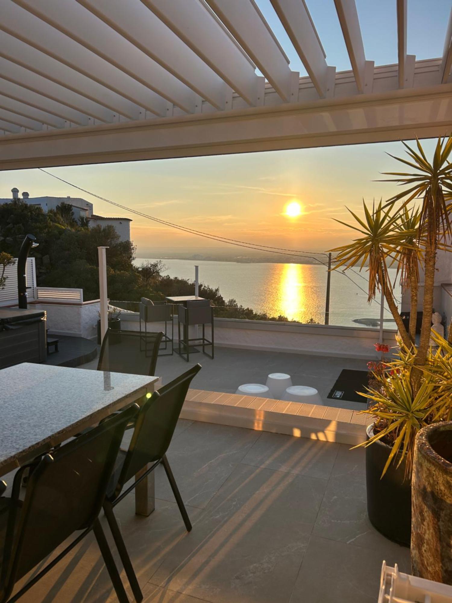 Appartement Duplex Rosas Avec Terrasse Magnifique Jacuzzi Vue Mer Екстер'єр фото